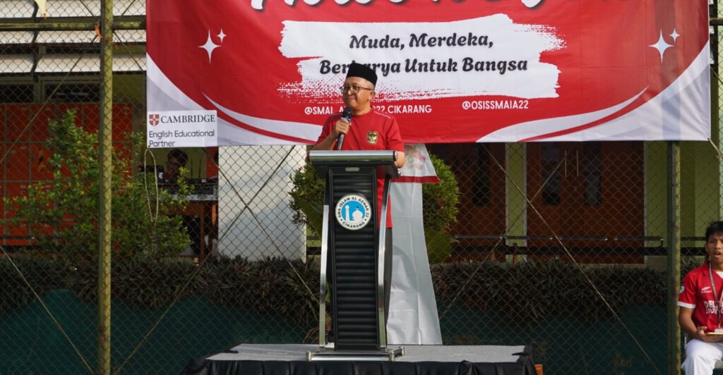 Sambutan oleh Kepala Sekolah SMAIA 22 Cikarang