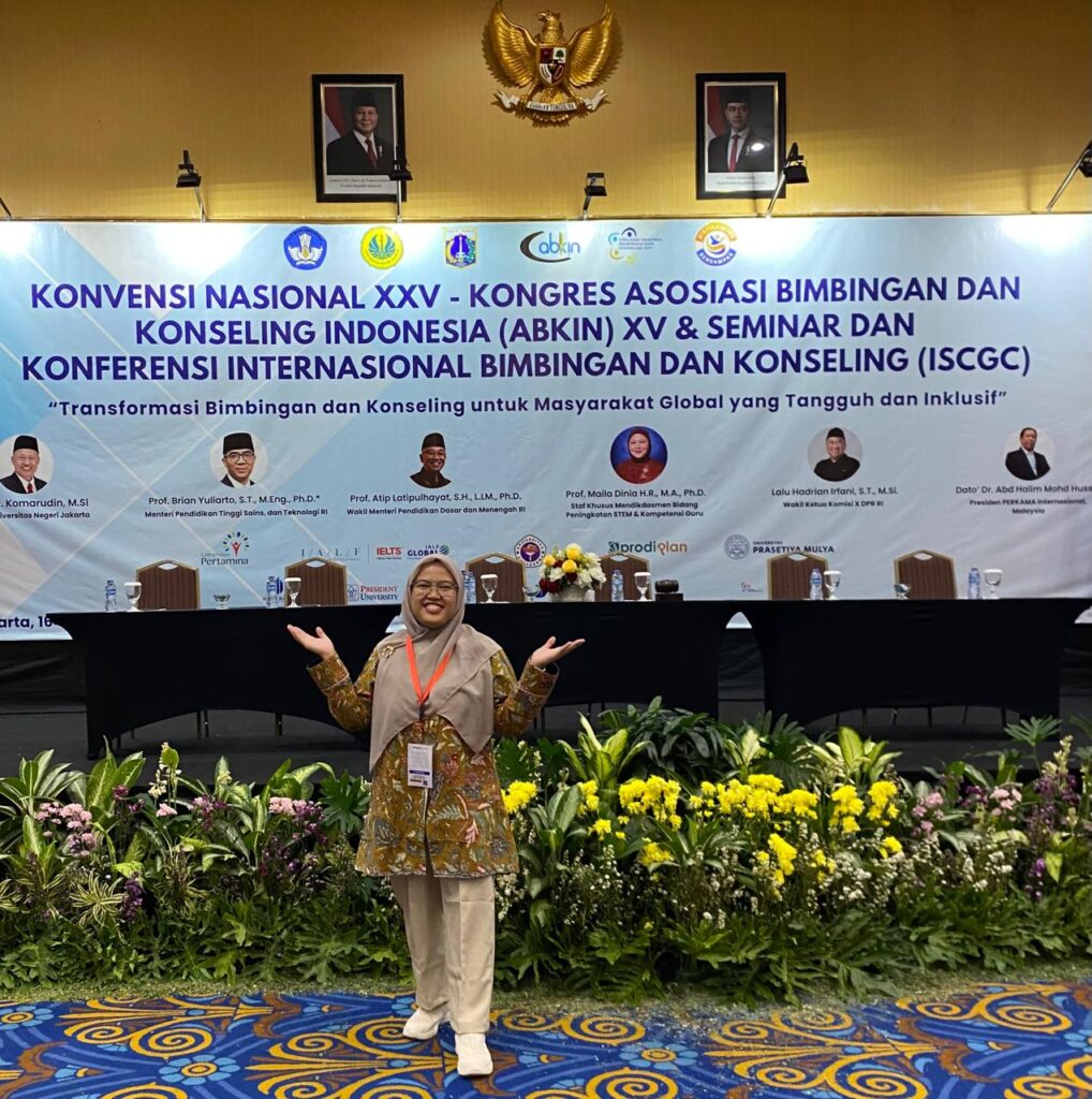 Ibu Nur Saidah MPd Guru BK SMA Islam Al Azhar 22 Cikarang mengikuti Konvensi ABKIN 2026 di Jakarta
