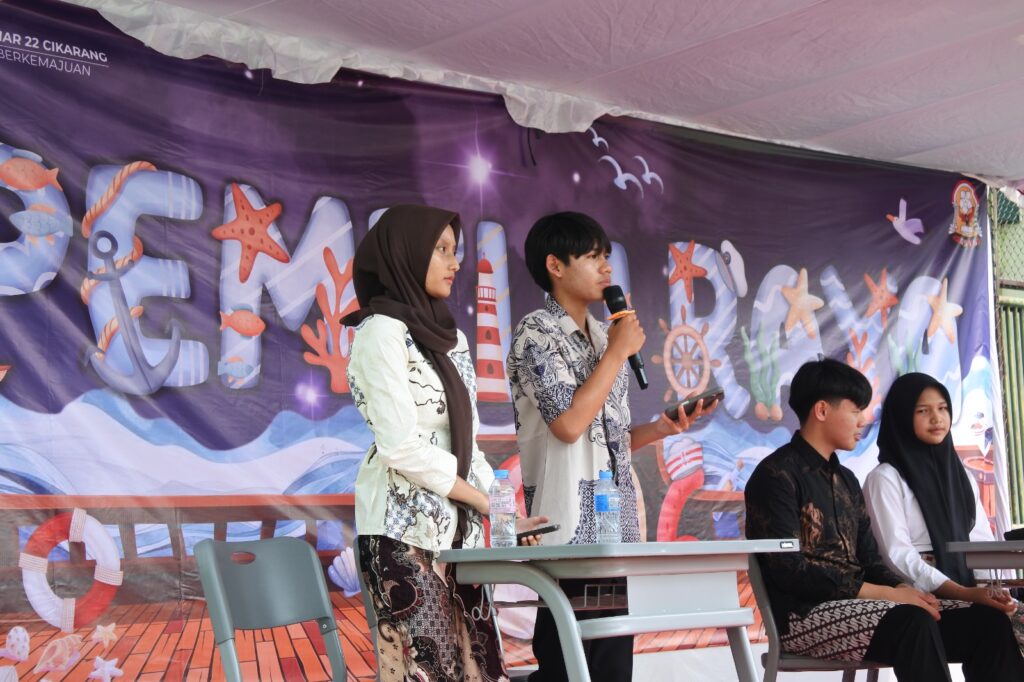 Debat kandidat OSIS dan MPK dalam kegiatan PEMIRA 2026 SMA Islam Al Azhar 22 Cikarang