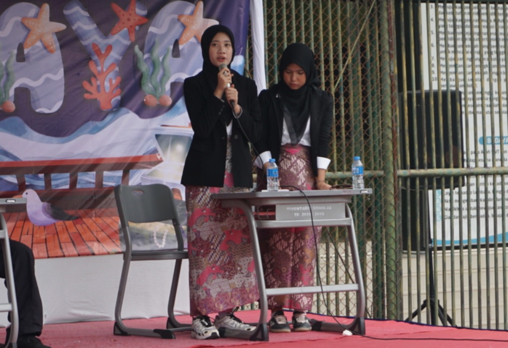 Debat kandidat OSIS dan MPK dalam kegiatan PEMIRA 2026 SMA Islam Al Azhar 22 Cikarang